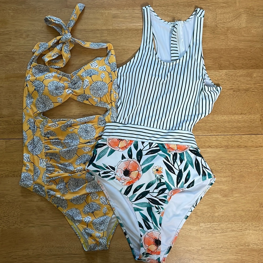 2 Large Cupshe swim suits